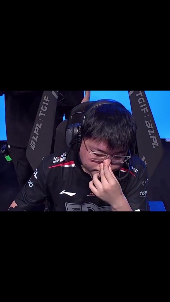 亚博-重要助攻首场状态出色,IG观众沸腾!,Uzi重返赛场上演精彩一战-亚博