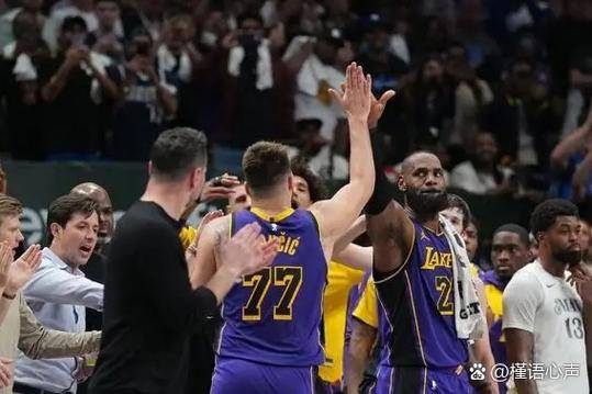 亚博体育-湖人球星三分绝杀，全场观众热烈欢呼，就是国内准备.-亚博体育