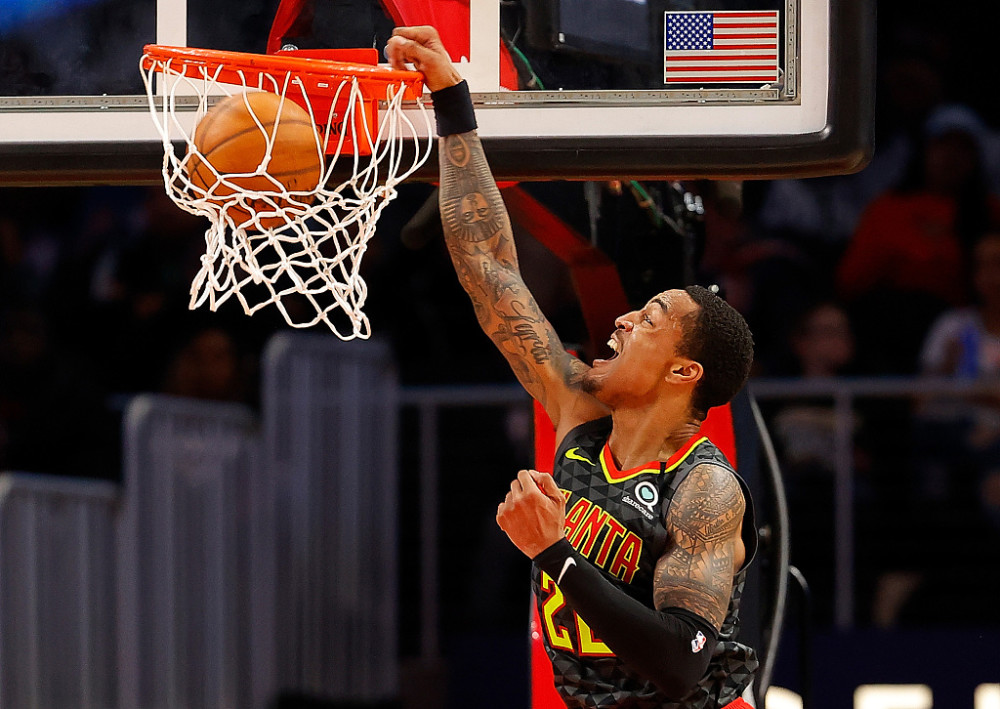 体育直播-出色防守引发热议！，Karsa在老鹰比赛中刷新纪录比赛高潮迭起-体育直播