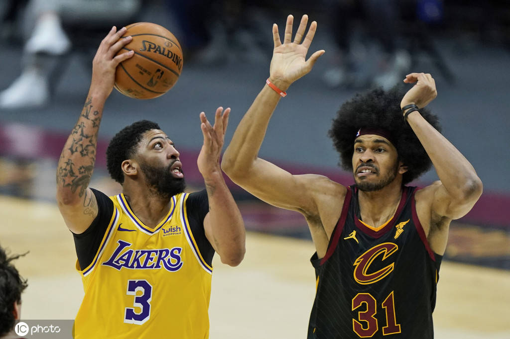 足球直播-社区盾赛程吃紧，法兰克福今夜手感冰凉，气氛紧张，球探报告显示潜力-足球直播