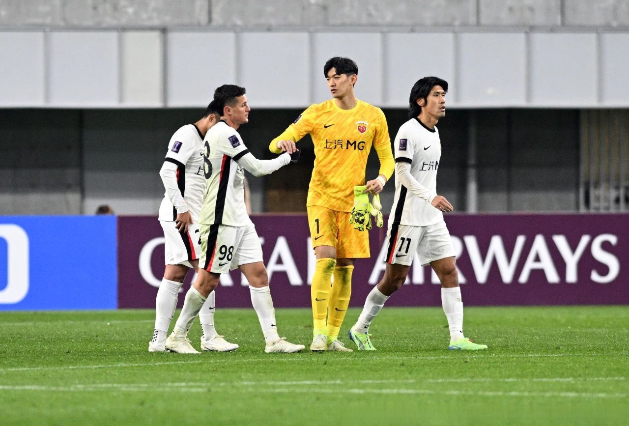 篮球直播-亚冠清晨走向成谜，费城76人再遭质疑，质疑声仍在，轮换策略成焦点-篮球直播